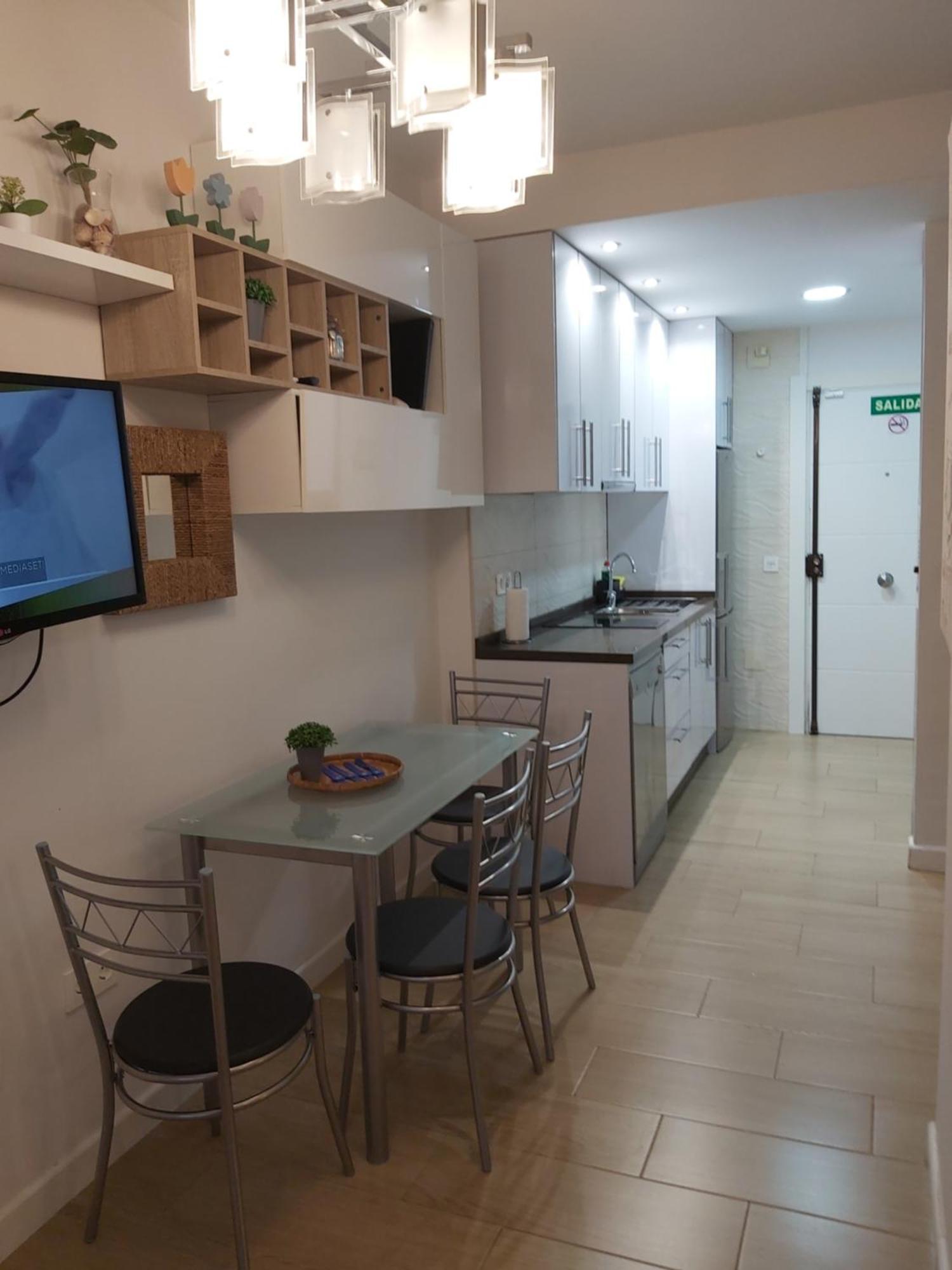Benalbeach Luxury Apartment *
